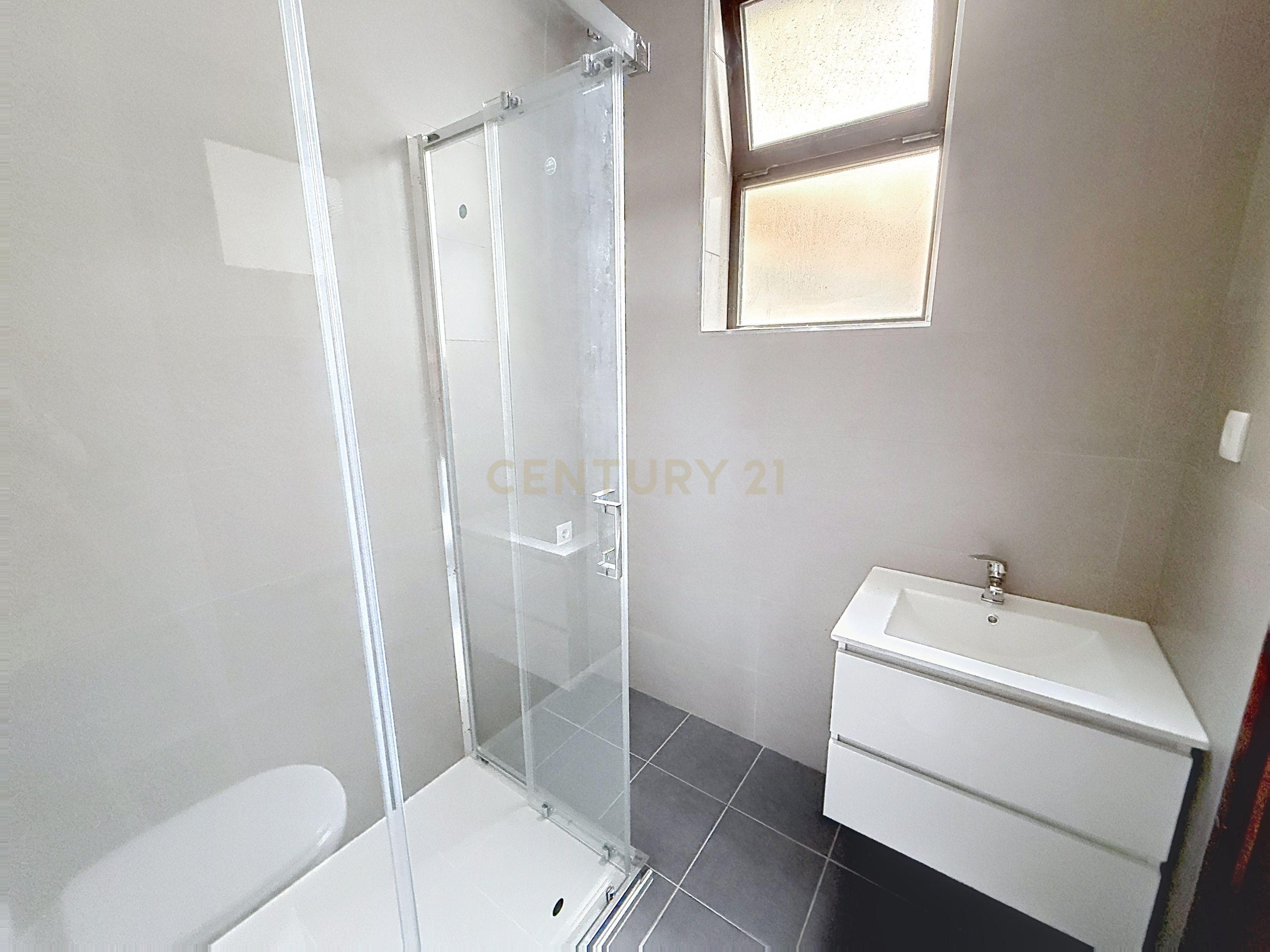 Fotografia 7 de T1+1 Renovado no Centro da Nazaré | Pronto a Habitar | 225.000€