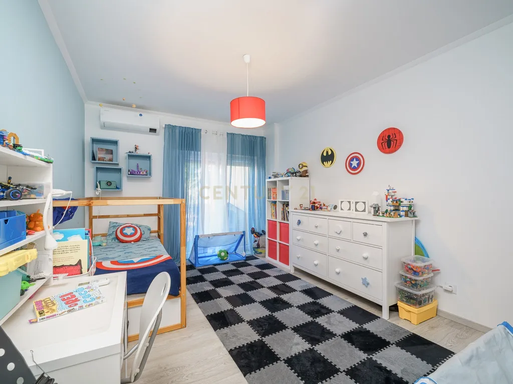 Apartamento T4 renovado | 175 m² | 3 varandas | Bairro do Liceu, Setúbal - Image 22