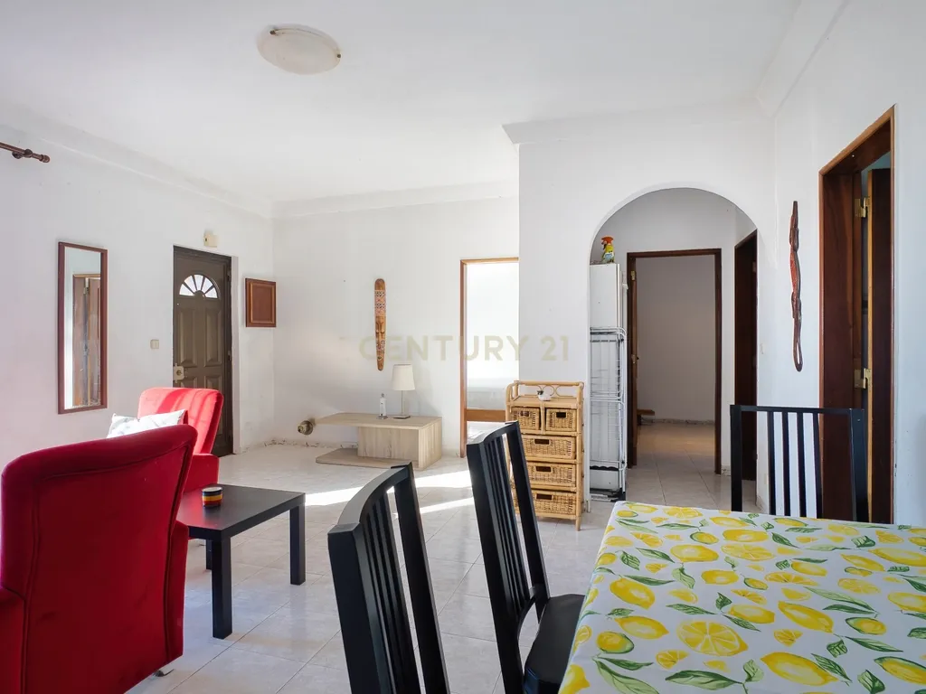 Casa com charme, vista mar e muito potencial - Image 15