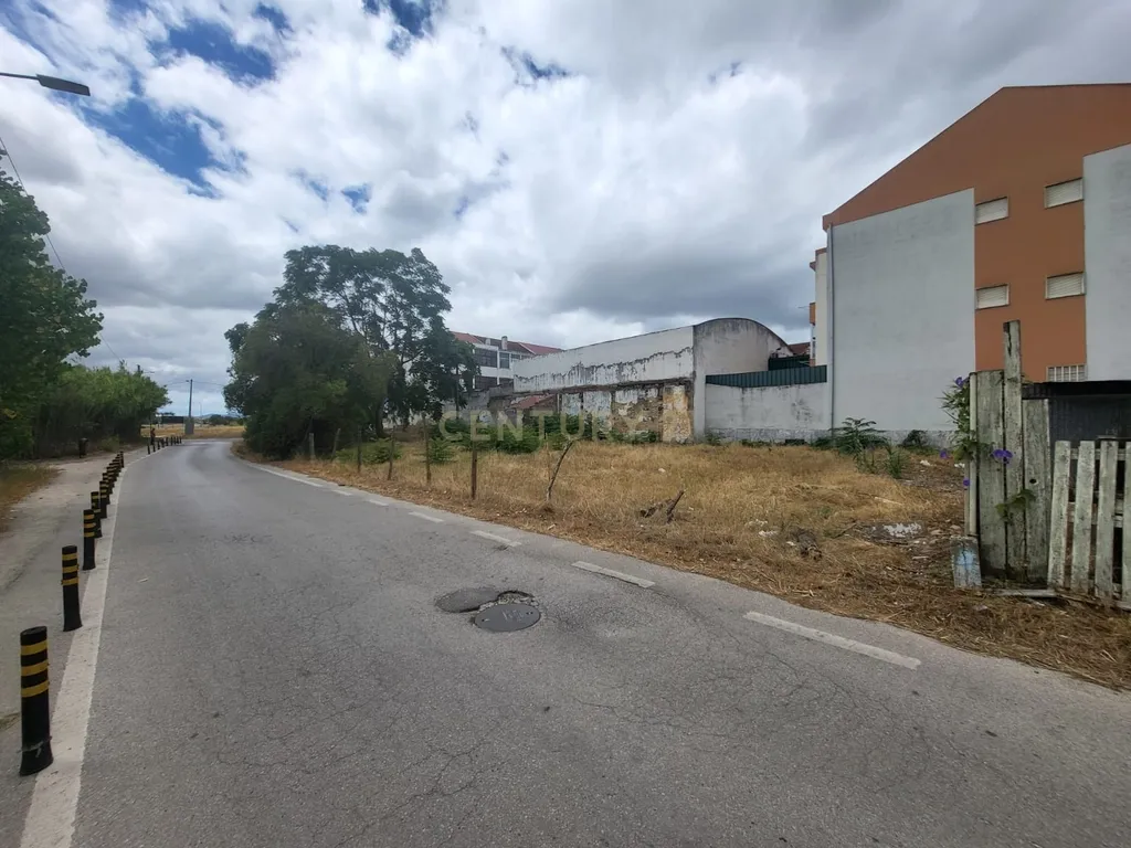 Terreno Urbano para Construção | Alhos Vedros | Excelente Oportunidade para Construtores e Investidores - Image 2