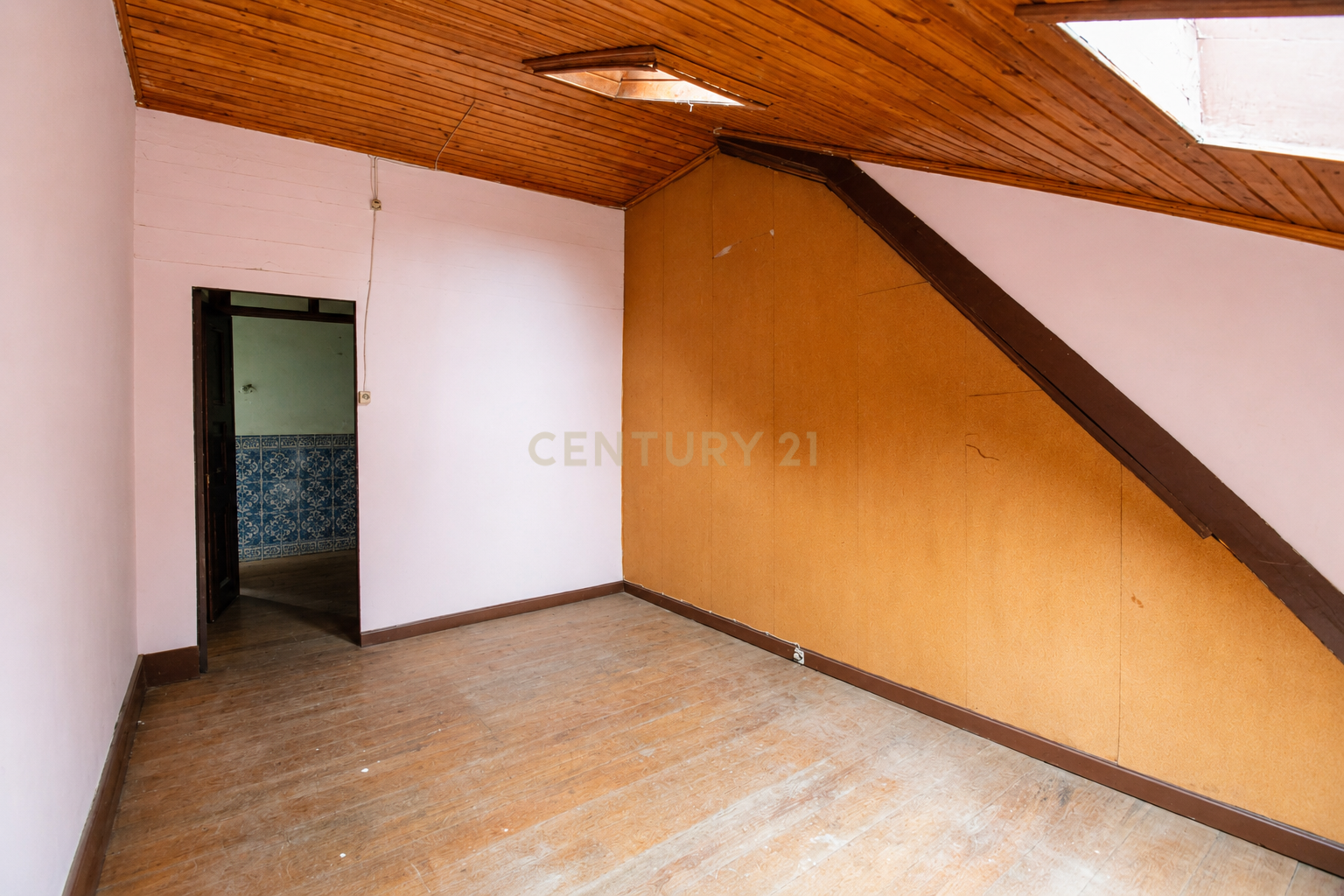 Fotografia 11 de Apartamento 4 na Rua da Sofia — História, centralidade e potencial de investimento