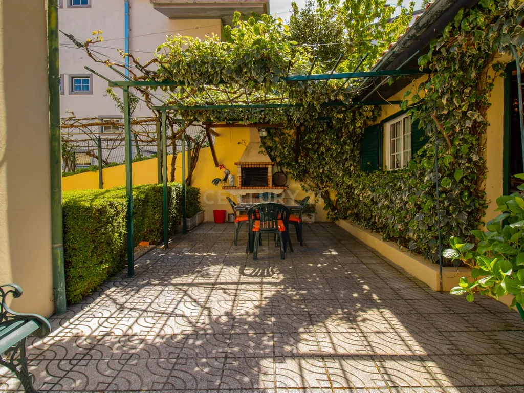 Fantástica Moradia T5 no Vale Churido, Bragança - Image 37