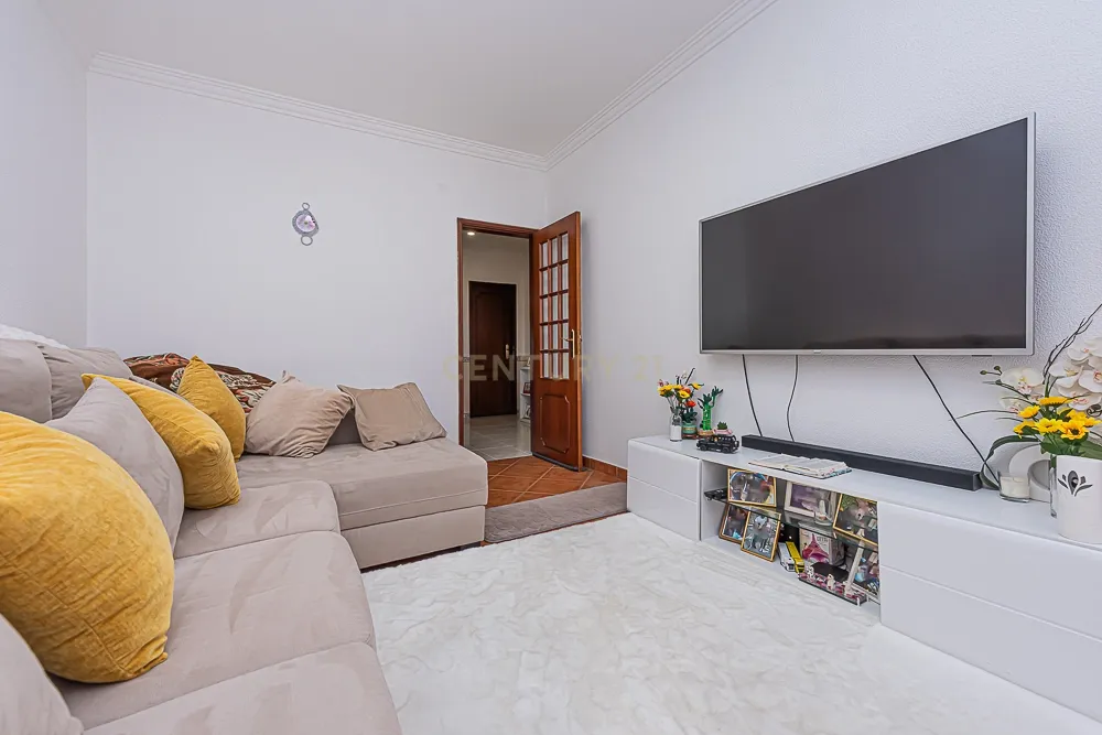 Apartamento T2 em Poço Mouro, Setúbal - Image 3