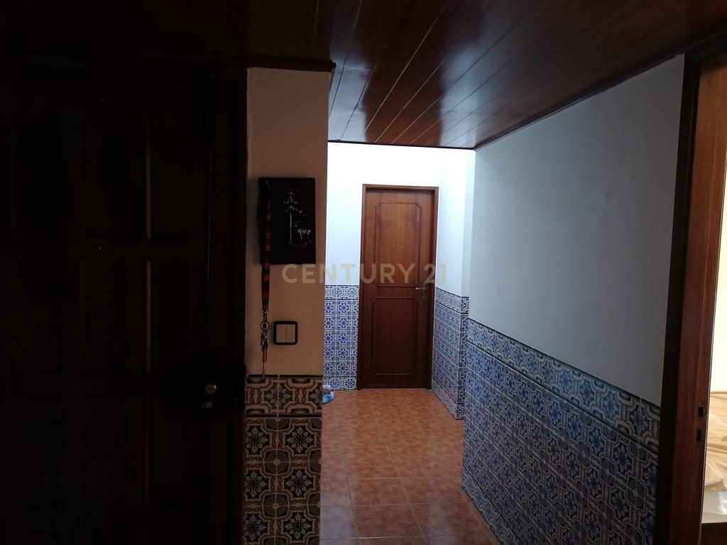 Apartamento T2 em Seixal com Elevador e Proximidade a Serviços - Image 7