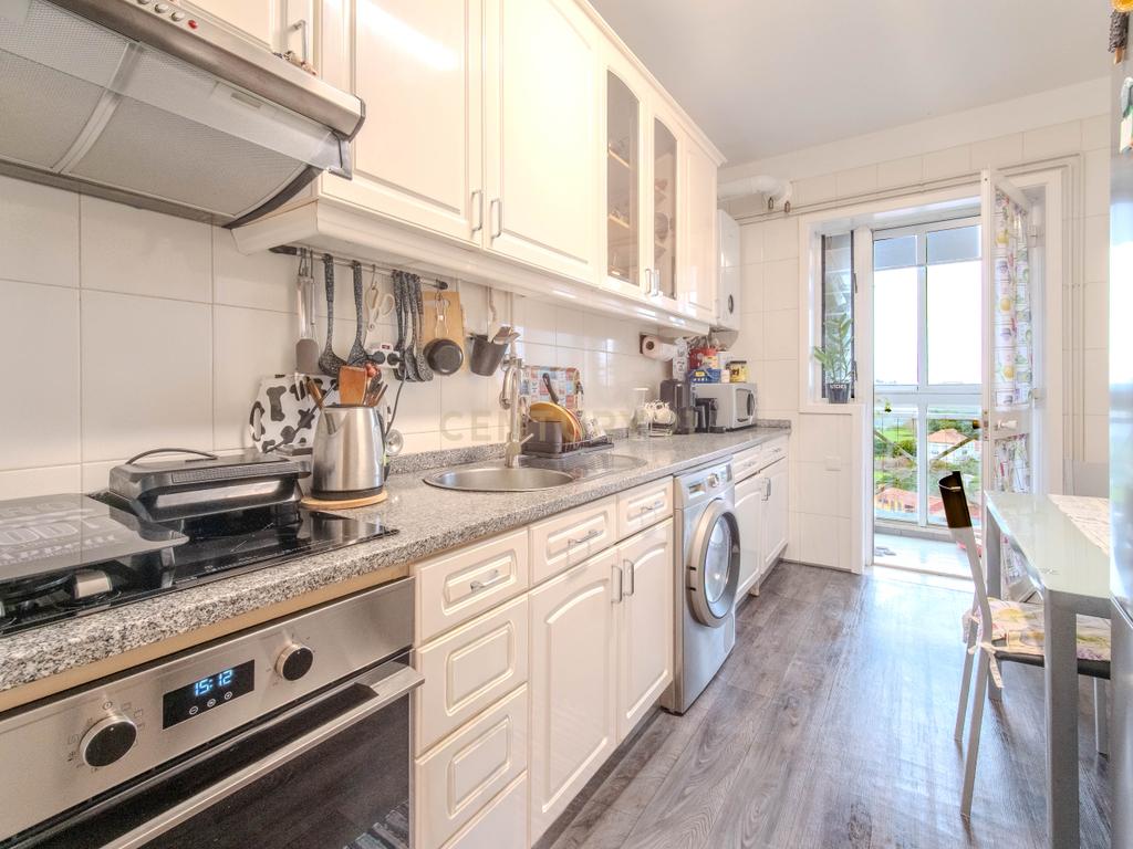 Apartamento em Valbom com vista Rio Douro - com usufruto temporário - Image 9