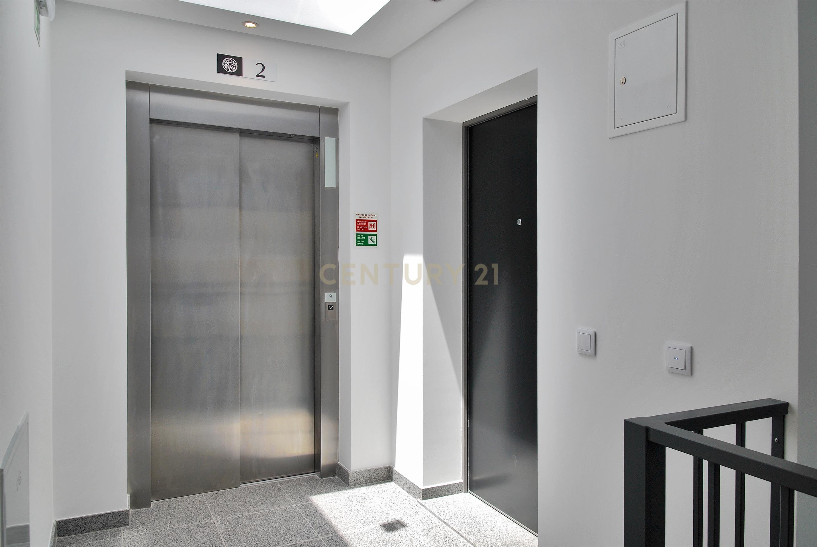 APARTAMENTO T1 | LUGAR ESTACIONAMENTO | TERRAÇO | PENTHOUSE - Image 6