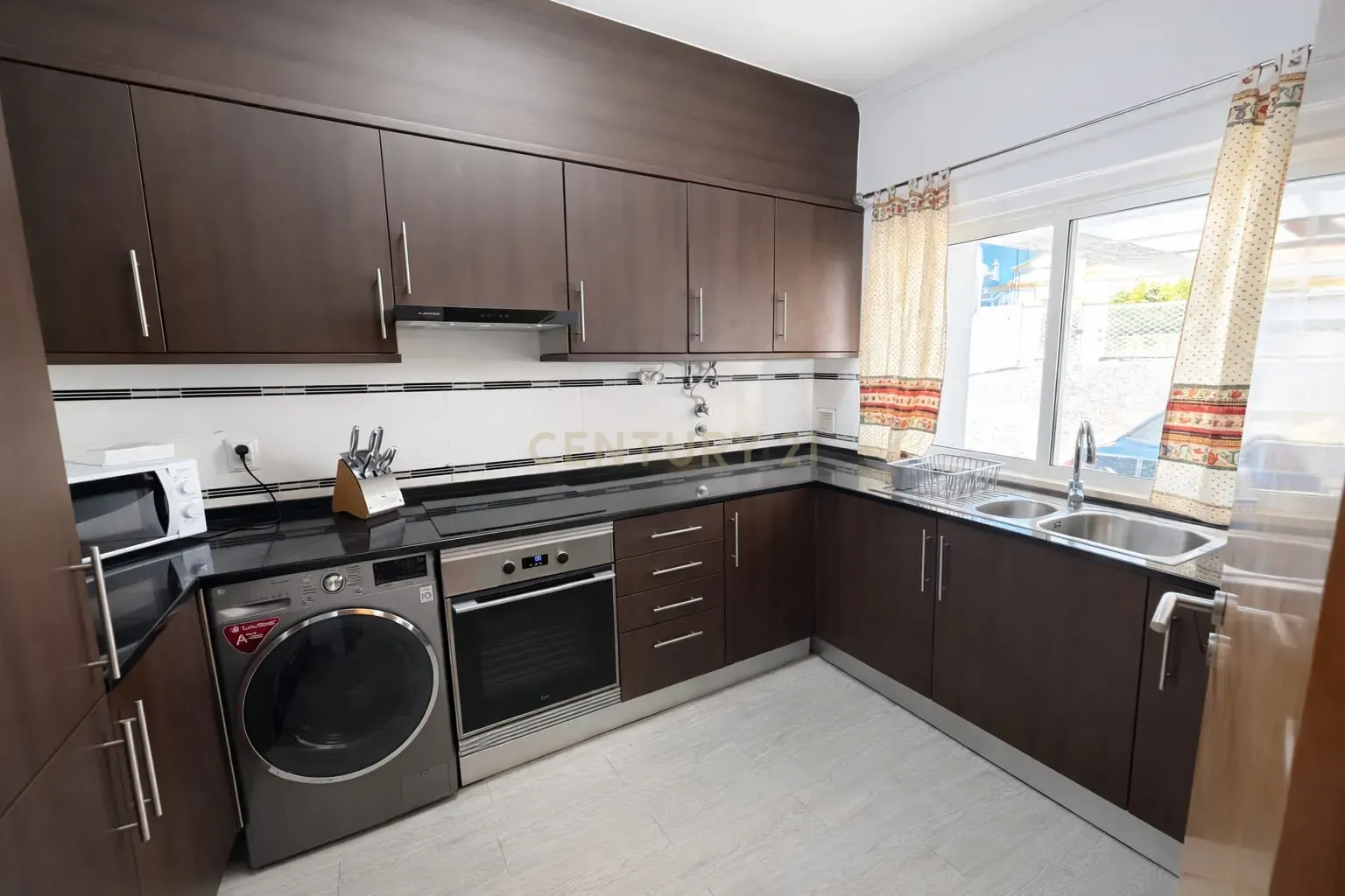 Fotografia 6 de Luxuosa Moradia T2+1 - Excelente Localização