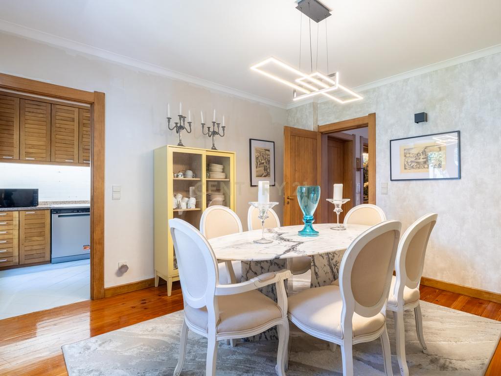 Moradia T4 com Jardim Privativo em Vila Nova de Gaia – Viva com Luz, Espaço e Centralidade - Image 8