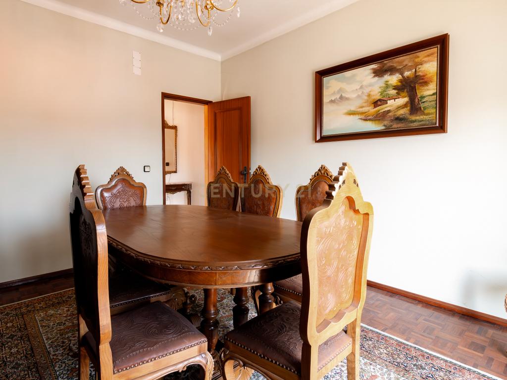 MORADIA EXCLUSIVA EM ALCOBAÇA – CONFORTO, ESPAÇO E POTENCIAL DE INVESTIMENTO! - Image 9