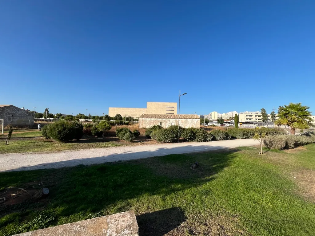 Terreno Para Construção no Parque Ribeirinho de Faro. Contiguo ao novo projeto de requalificação da Frente Ribeirinha de Faro. - Image 3