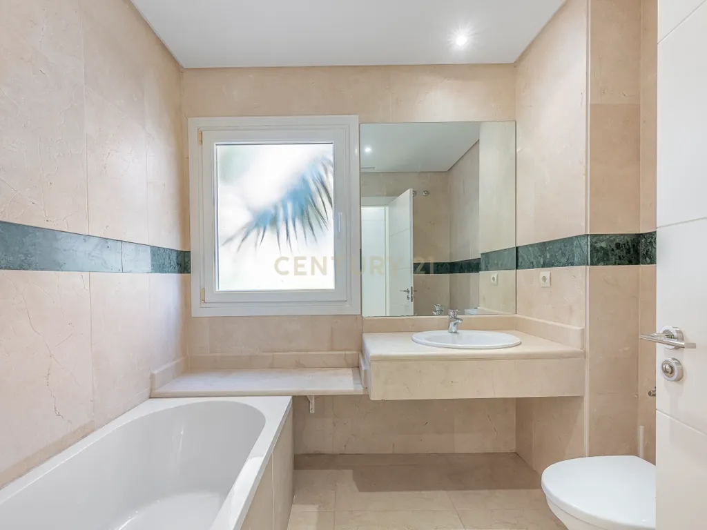 Magnífica habitação de luxo em VISTA REAL, Nueva Andalucía, Marbella! - Image 26