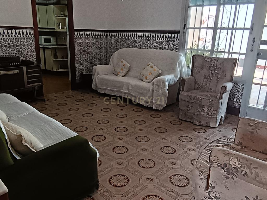 Espetacular T4 com Terraço e Garagem em Sevilla - 215.000€ - Image 2