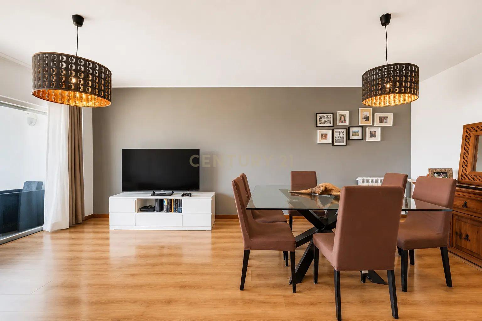 Fotografia 9 de T3 Exclusivo com 161 m², Vista Mar e Potencial para Duplex | Quinta de Santa Teresa