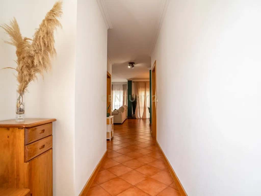 Apartamento T3+1 Duplex| 2 minutos do Centro de Caldas da Rainha - Image 13