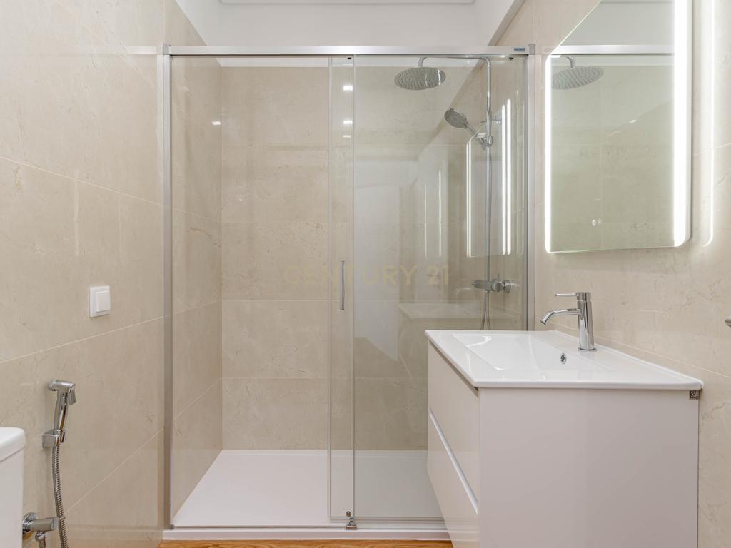 Apartamento T1 Renovado na Costa da Caparica – Conforto, Estilo e Excelente Localização - Image 18