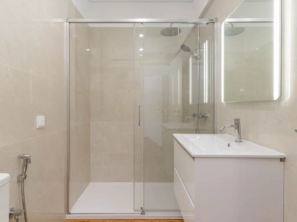 Apartamento T1 Renovado na Costa da Caparica – Conforto, Estilo e Excelente Localização - Image 18