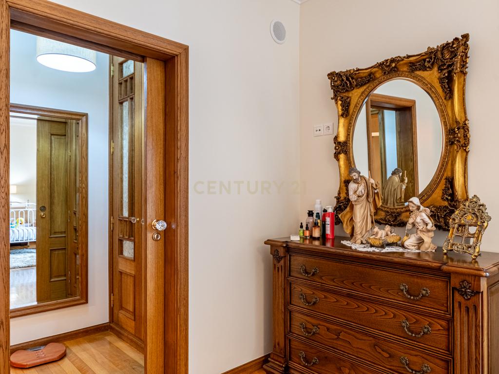 MORADIA T4 - SANTARÉM - Conforto, Elegância e Funcionalidade - Image 28