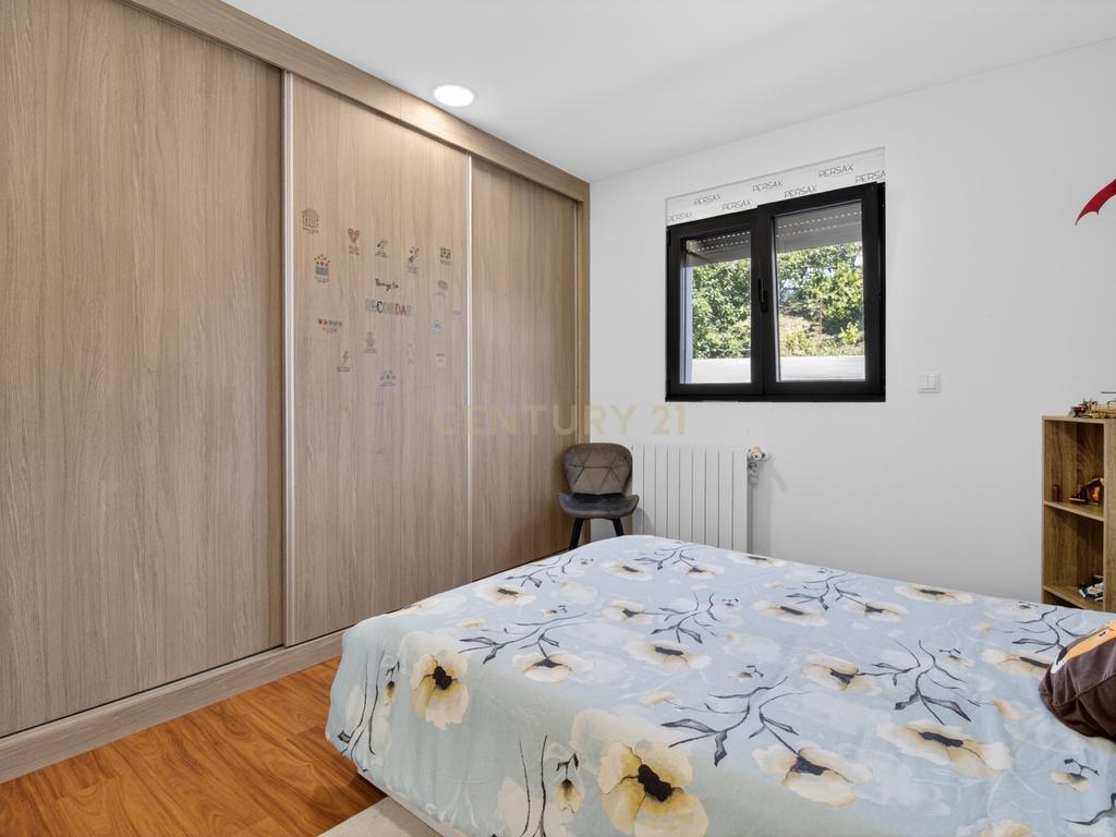 Moradia multi-familiar isolada em Bragança - Image 11