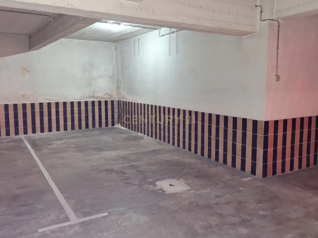 T3 com Terraço Privativo no Centro de Faro - Image 20