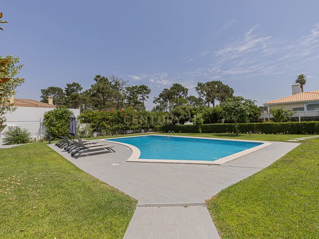 Moradia com piscina, lote com 2086m2 na Verdizela - Image 8