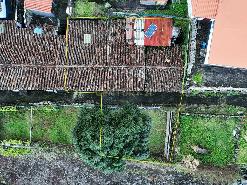 Imóvel Histórico na Fajã do Araújo – Uma das Casas Mais Antigas do Nordeste - Image 4