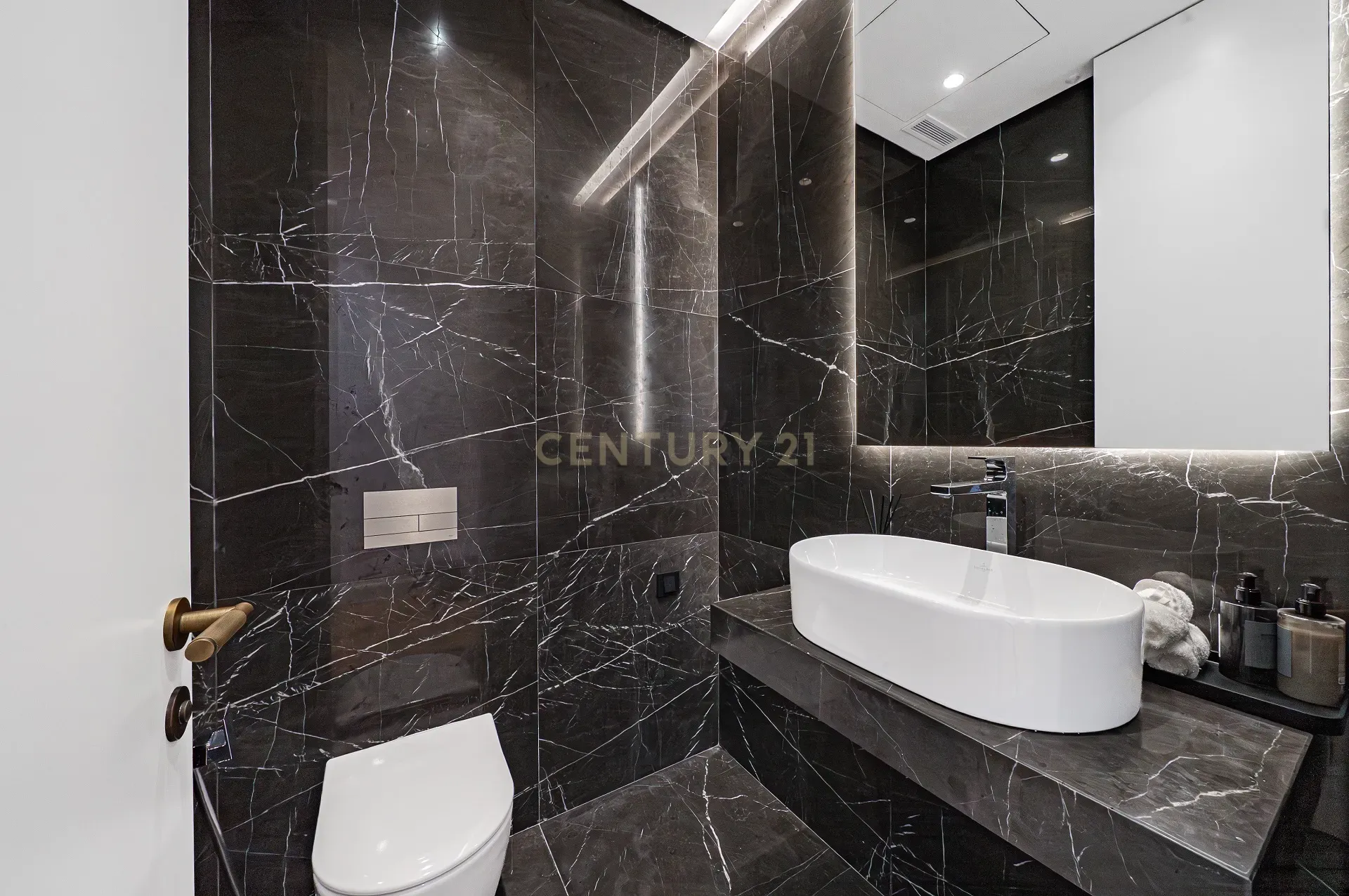Vilas de Luxo Intemporais na Golden Mile de Marbella - Image 34