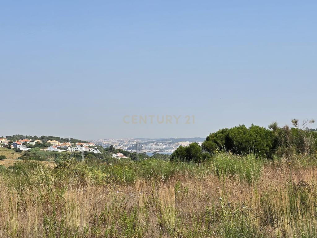 710 m² de Exclusividade num Novo Condomínio na Aldeia dos Capuchos. - Image 9