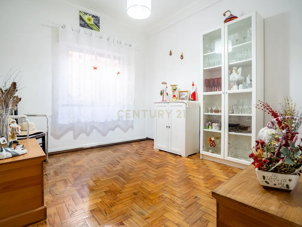 Moradia T5 em Casal de Cambra, Sintra - Oportunidade Única! - Image 13