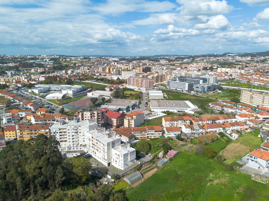 Apartamento T2 Novo com lugar de Estacionamento em Rio Tinto - Image 26
