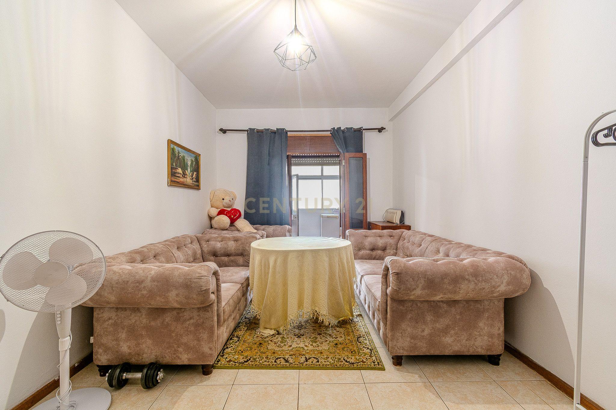 Fotografia 6 de Apartamento T2 com Espaços Exteriores e Arrecadação