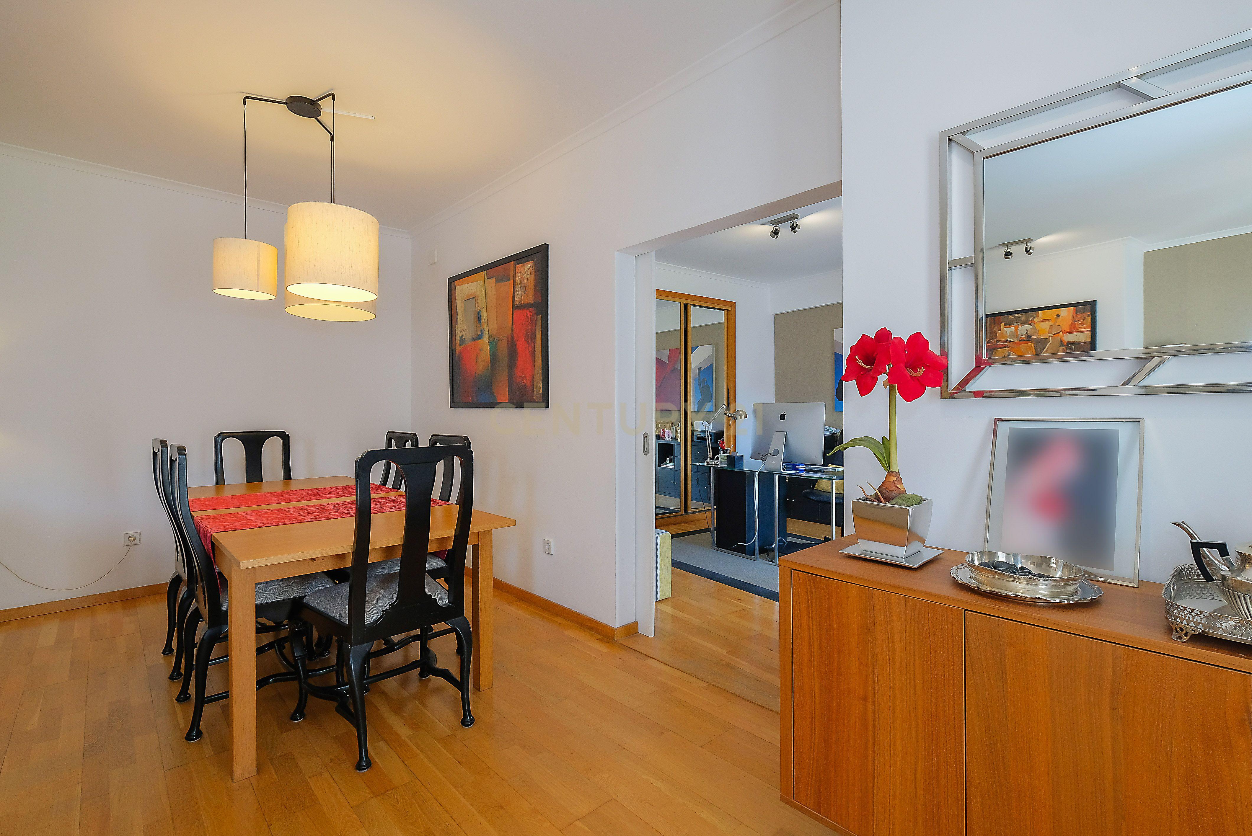 Fotografia 5 de T4 Exclusivo em Urbanizaçao Cabanas Golfe ,| Elegância, Conforto e Natureza