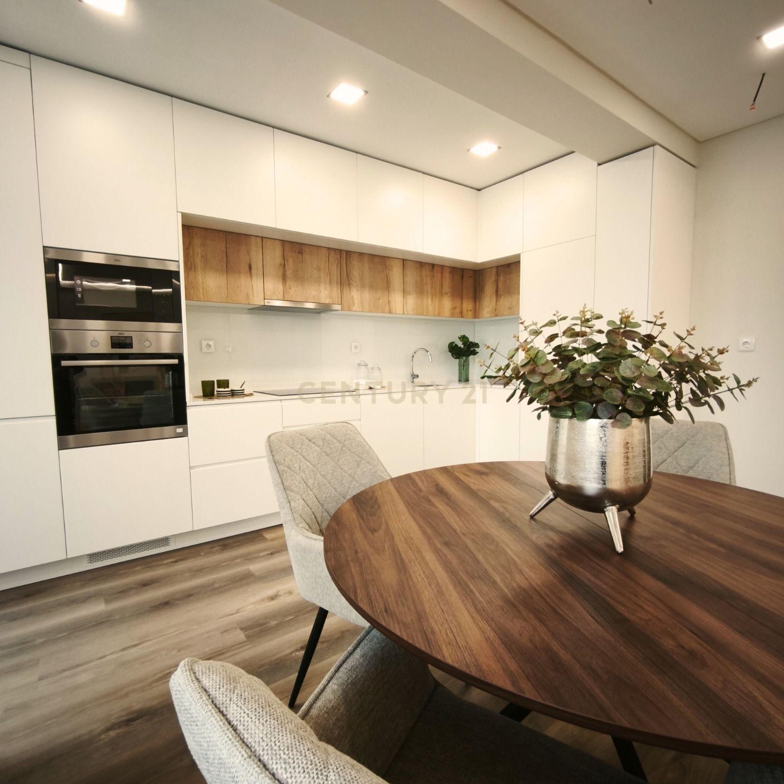 Fotografia 7 de T3 Totalmente Remodelado nas Laranjeiras | Conforto, Elegância e Localização de Excelência