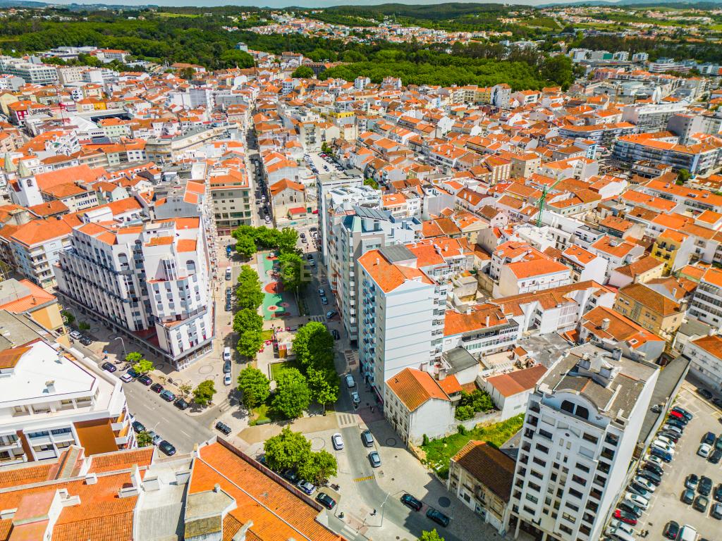 Apartamento T4 Premium com Terraço na Avenida da Independência - Image 74
