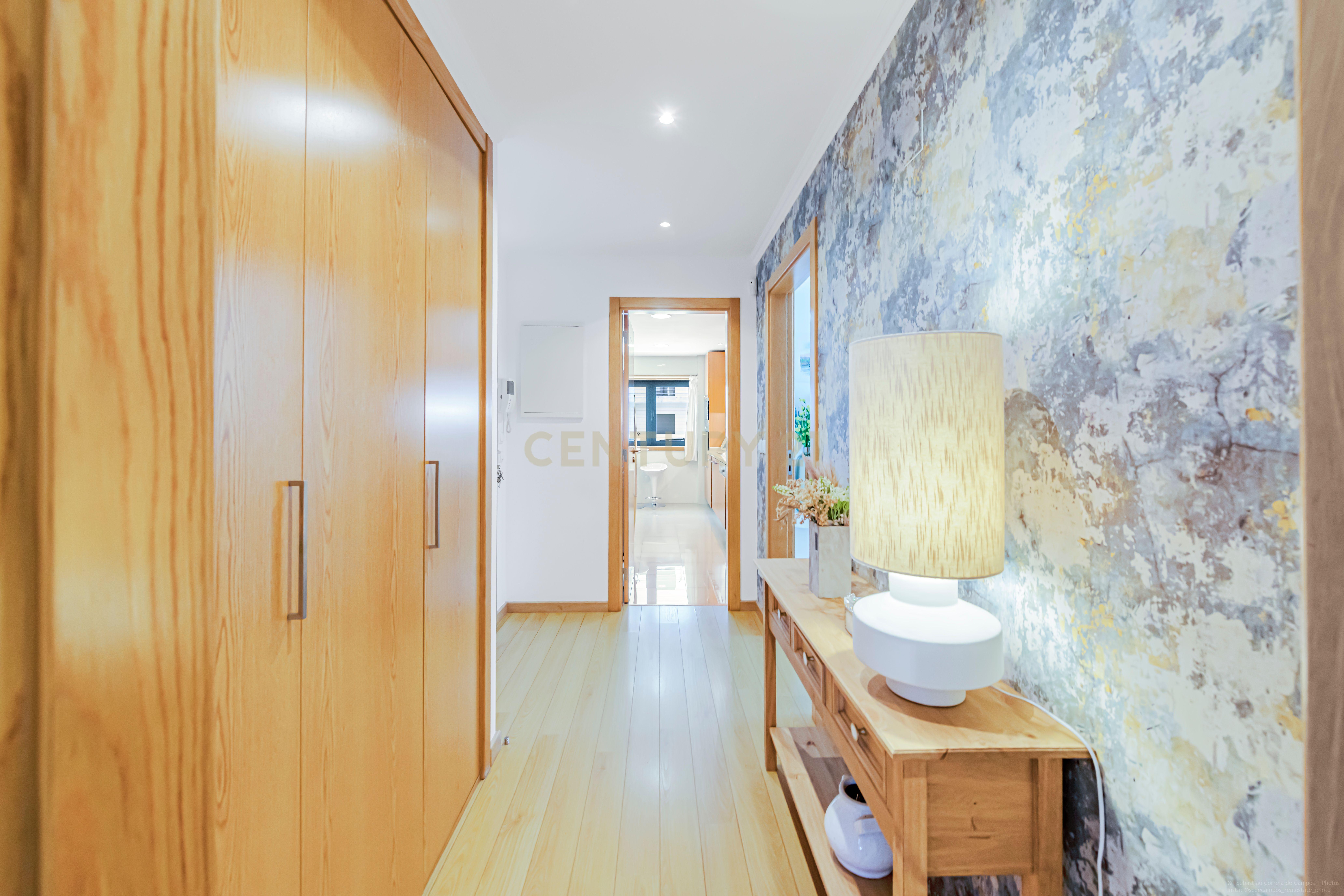 Apartamento T3 em Cascais com Terraço - Image 1