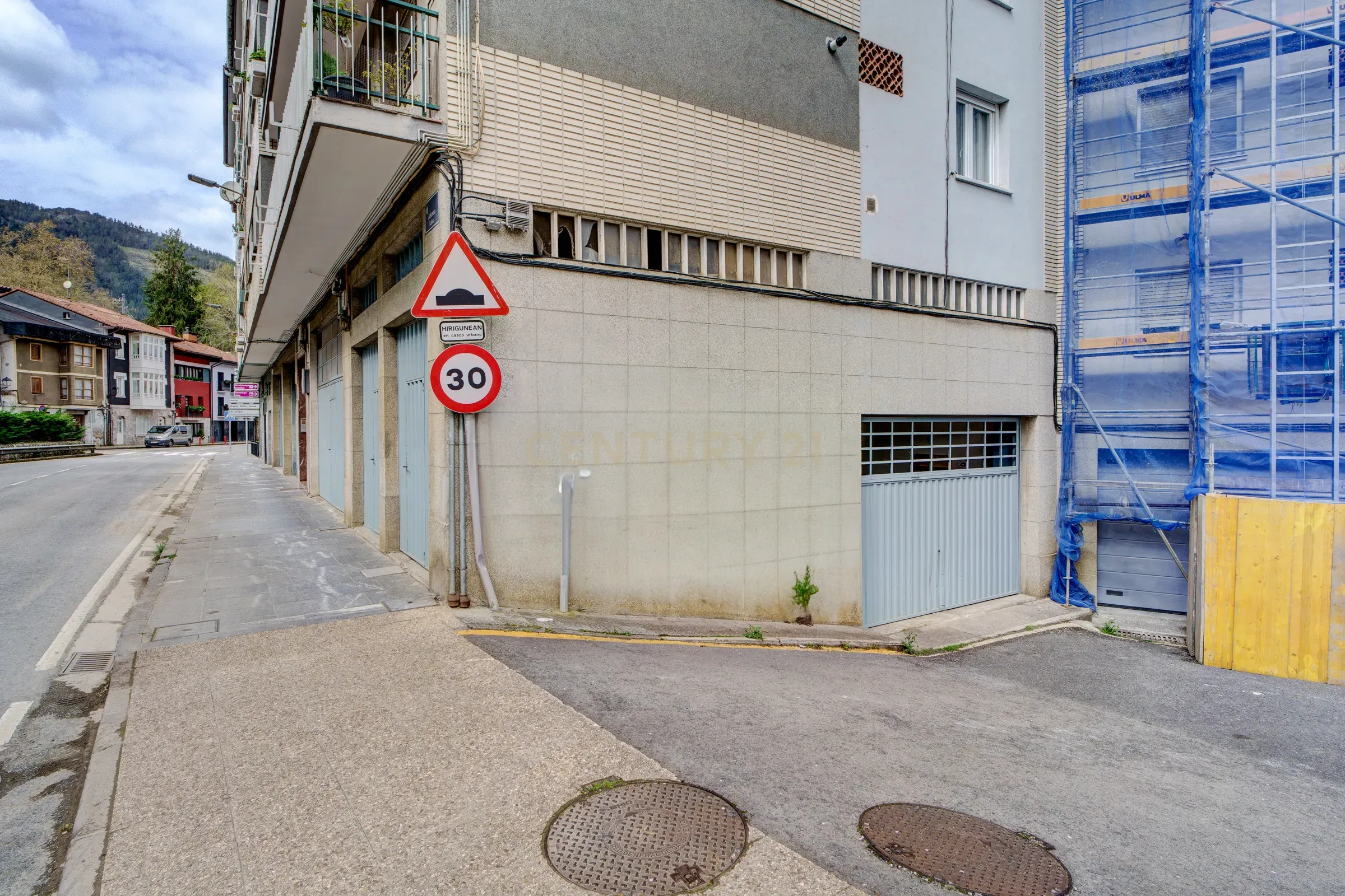  - Image 38