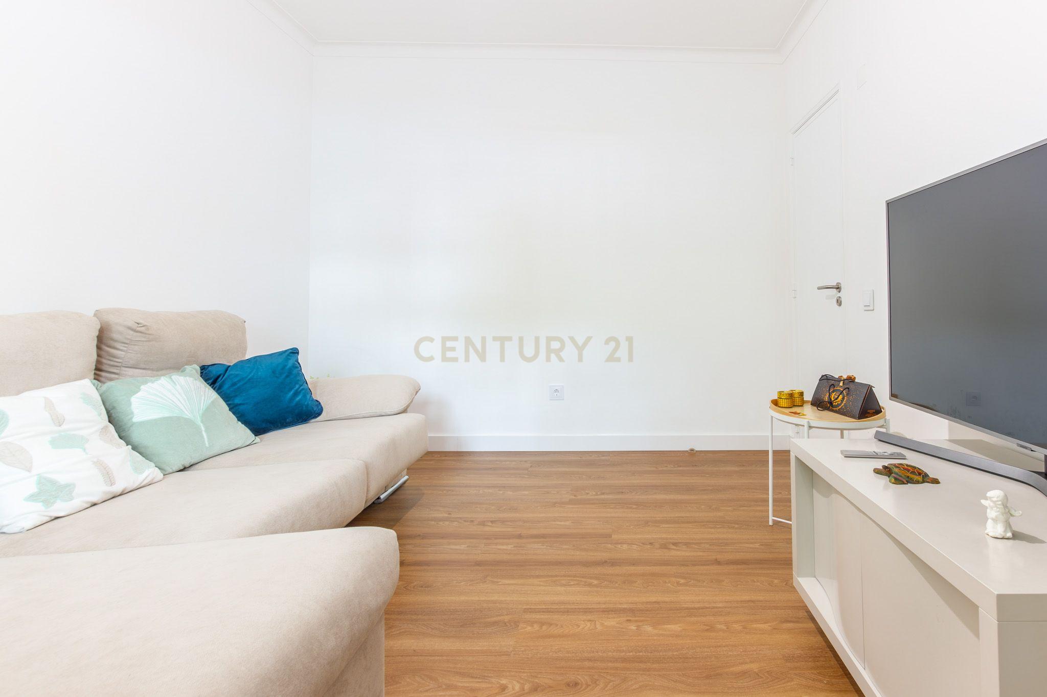 Fotografia 10 de Apartamento originalmente T3, convertido em T2 (mas facilmente reversível em T3), localizado em Corroios, próximo de transportes, escolas e todo o tipo de serviços.