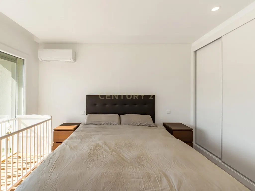 Moradia T4 Contemporânea com piscina, na Aroeira, perto do golf e praias - Image 31