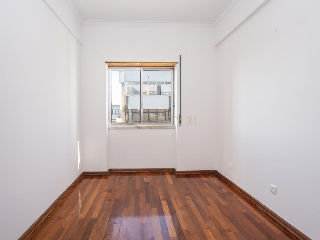 Apartamento T3 em Almada com Excelente Localização - Image 51