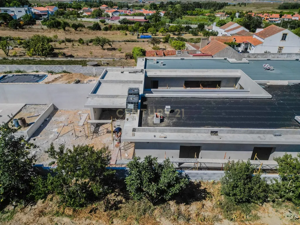 Moradia geminada em construção, com piscina e jardim na Boavista, Lavos, Figueira da Foz. - Image 26