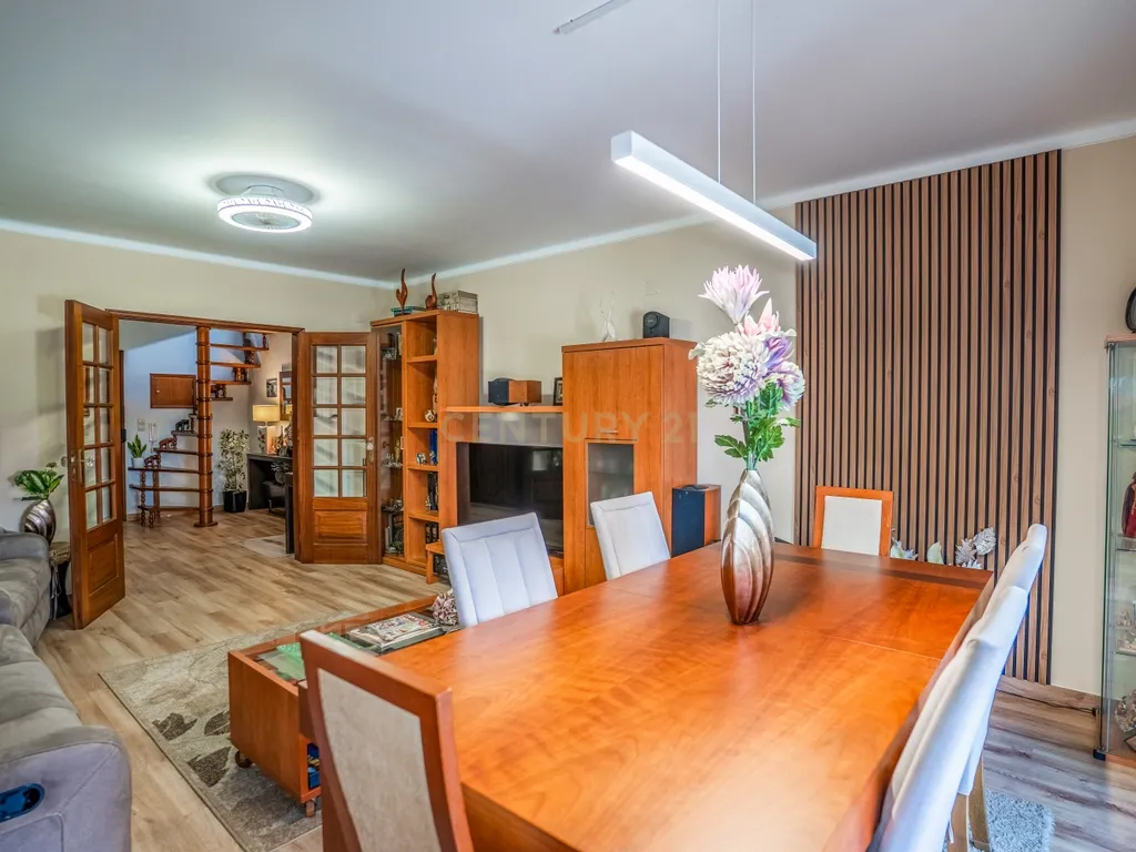 Apartamento Duplex T3+2 com Garagem Box - Image 5
