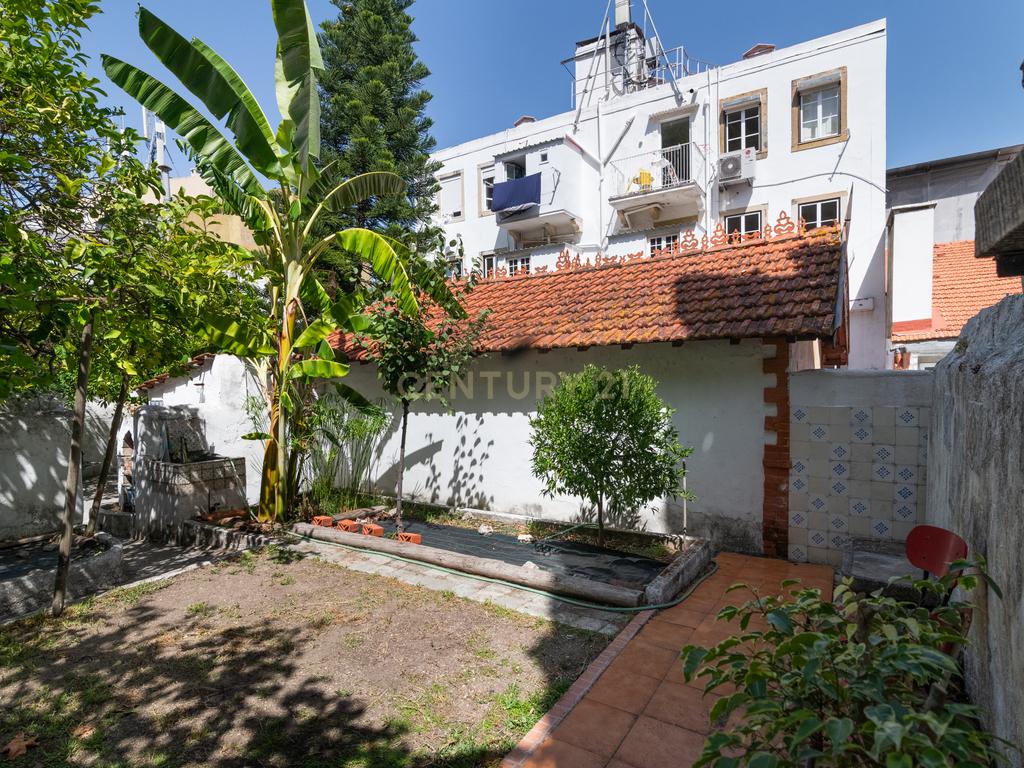 Apartamento T4+2 com logradouro de 187,75 m² na Estrela - Image 45