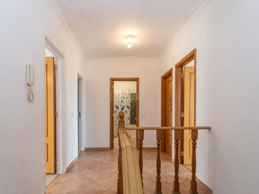 Moradia T5 em Foros de Amora - Image 23