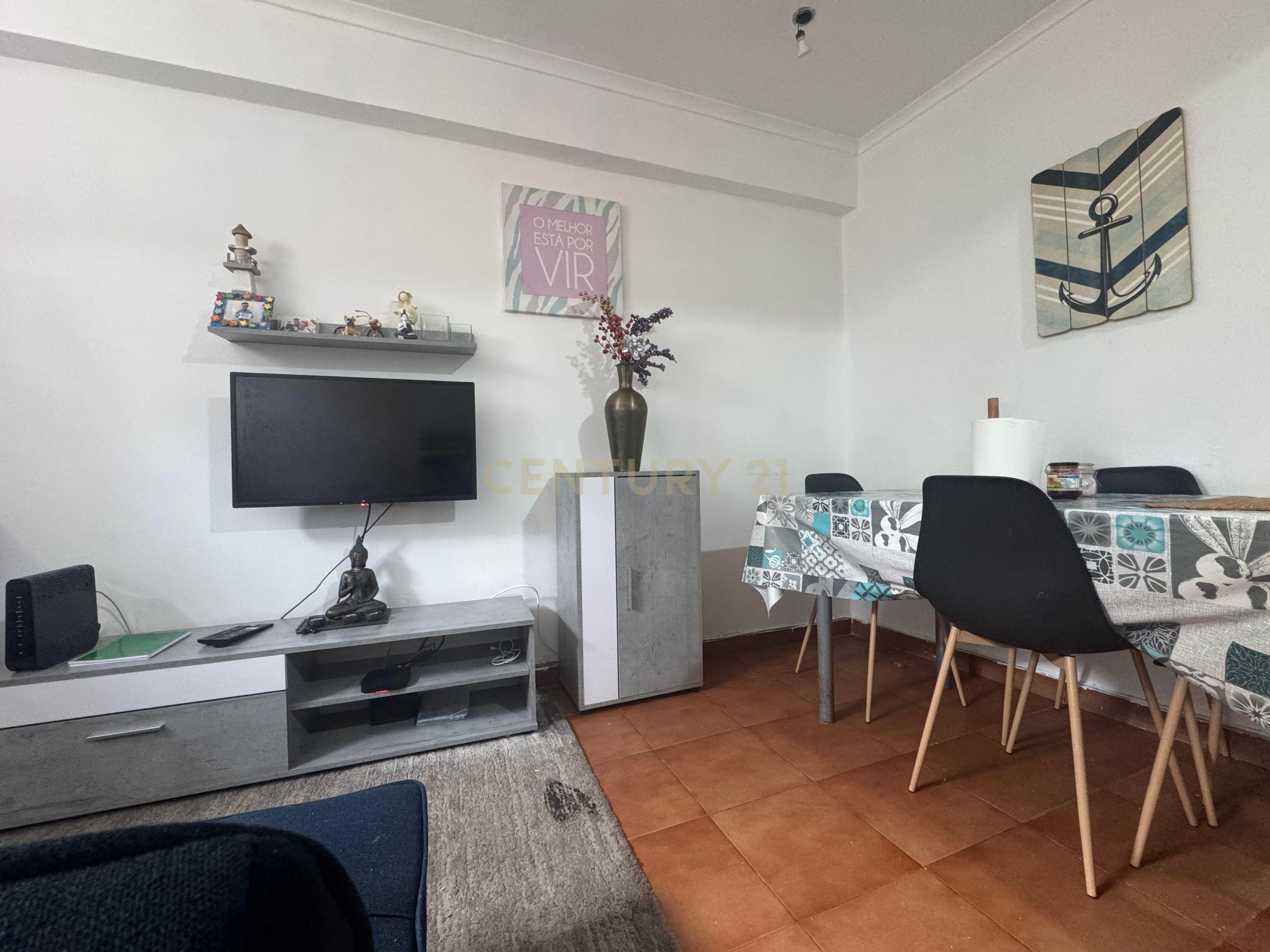 Fotografia 8 de Apartamento T2 em Reboleira, Amadora