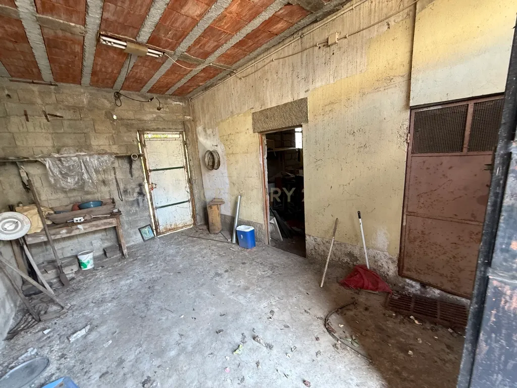 Moradia BI-FAMILIAR perto do IPB e do Centro de Bragança, no Bairro das Cantarias. Tem TERRENO e GARAGEM!!! - Image 32