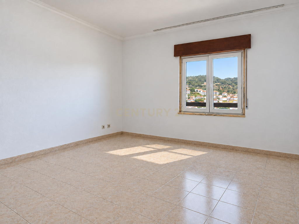 🏡 Apartamento T2 com Vista Rio e Serra no Bom Sucesso | Alverca do Ribatejo - Image 4