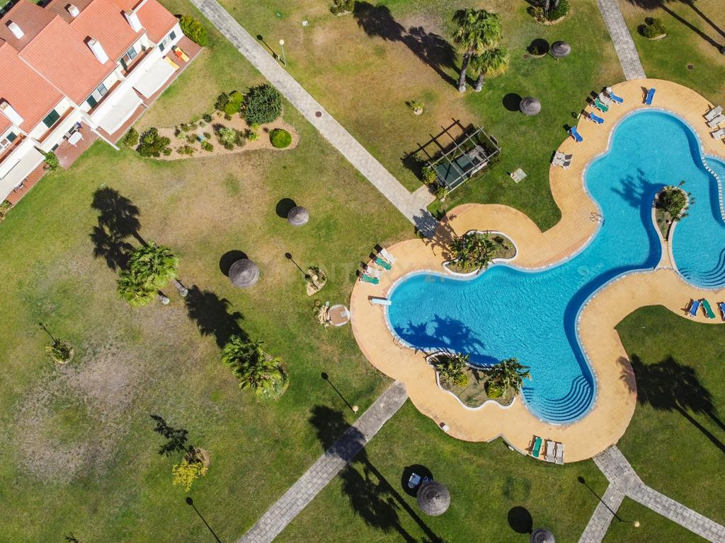 Moradia T3 no Condomínio Varandas do Golfe do Montado – Segurança, Conforto e Estilo de Vida Exclusivo - Image 75