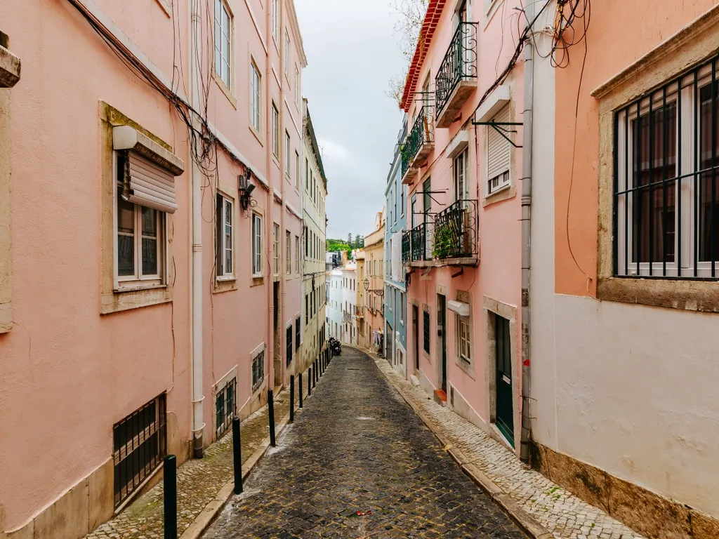 APARTAMENTO T2 - LOCALIZAÇÃO PREMIUM NO CORAÇÃO DE LISBOA - Image 11