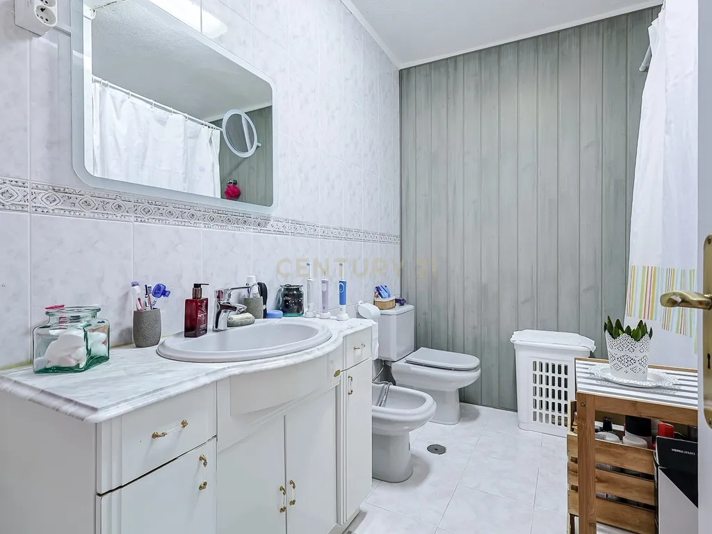 Apartamento T3 em Amora, Seixal - Image 11