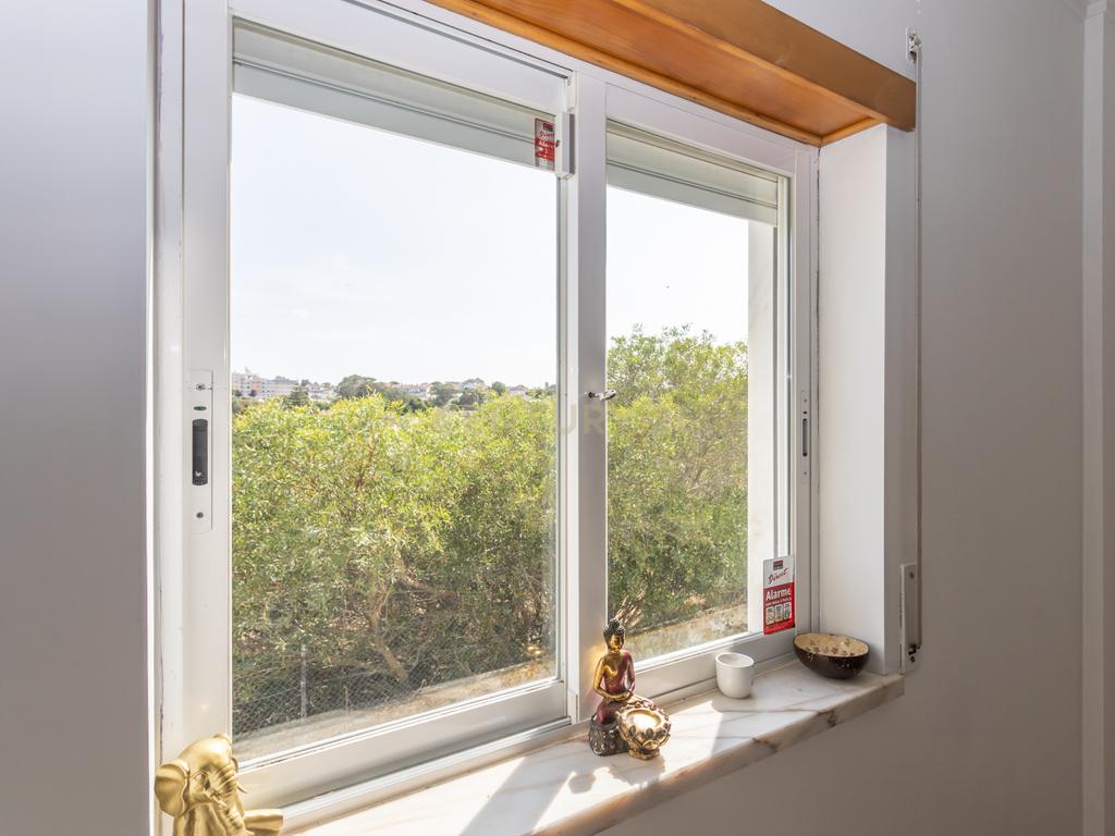 Apartamento T1+1 - Sobreda - Image 18