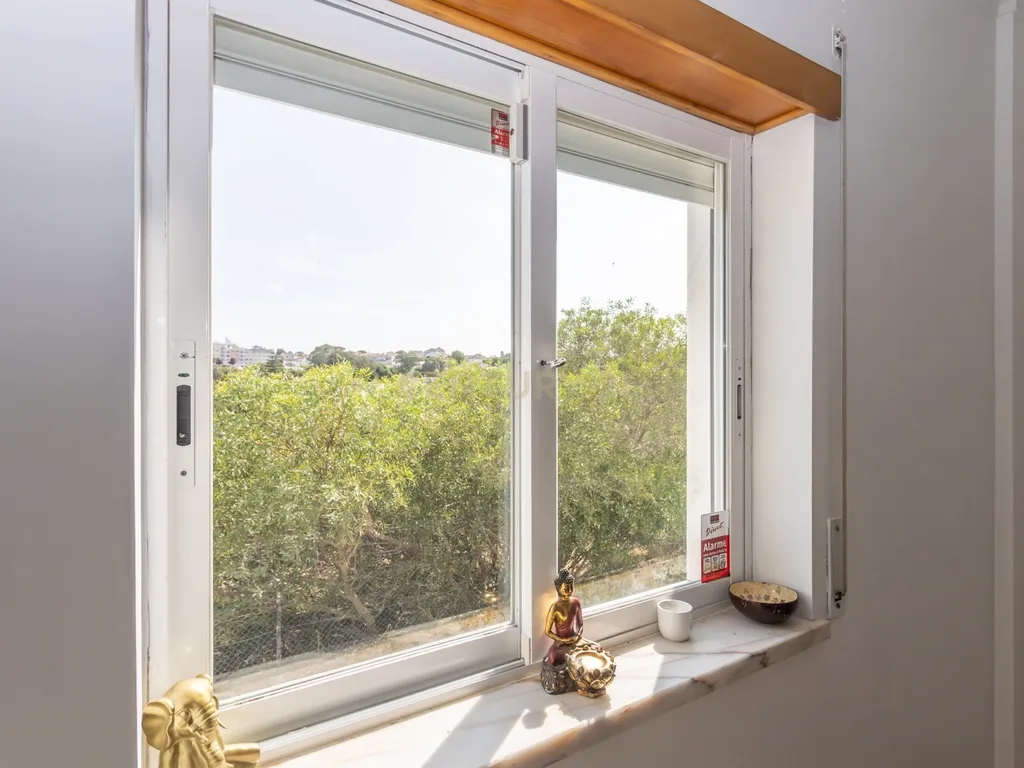Apartamento T1+1 - Sobreda - Image 18
